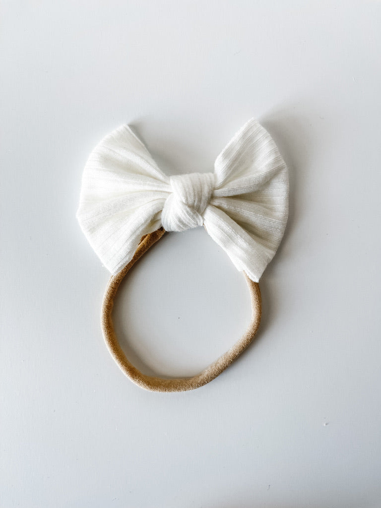white "ribbed" bow on nylon StevieJs