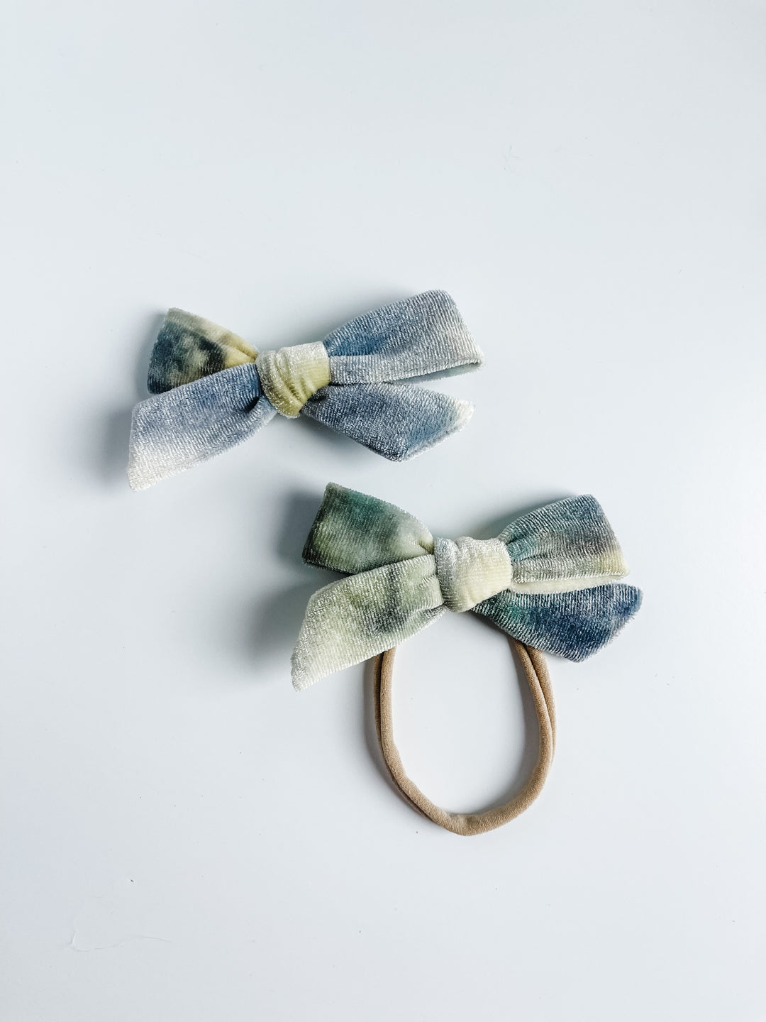 space "vibrant dainty" bow StevieJs