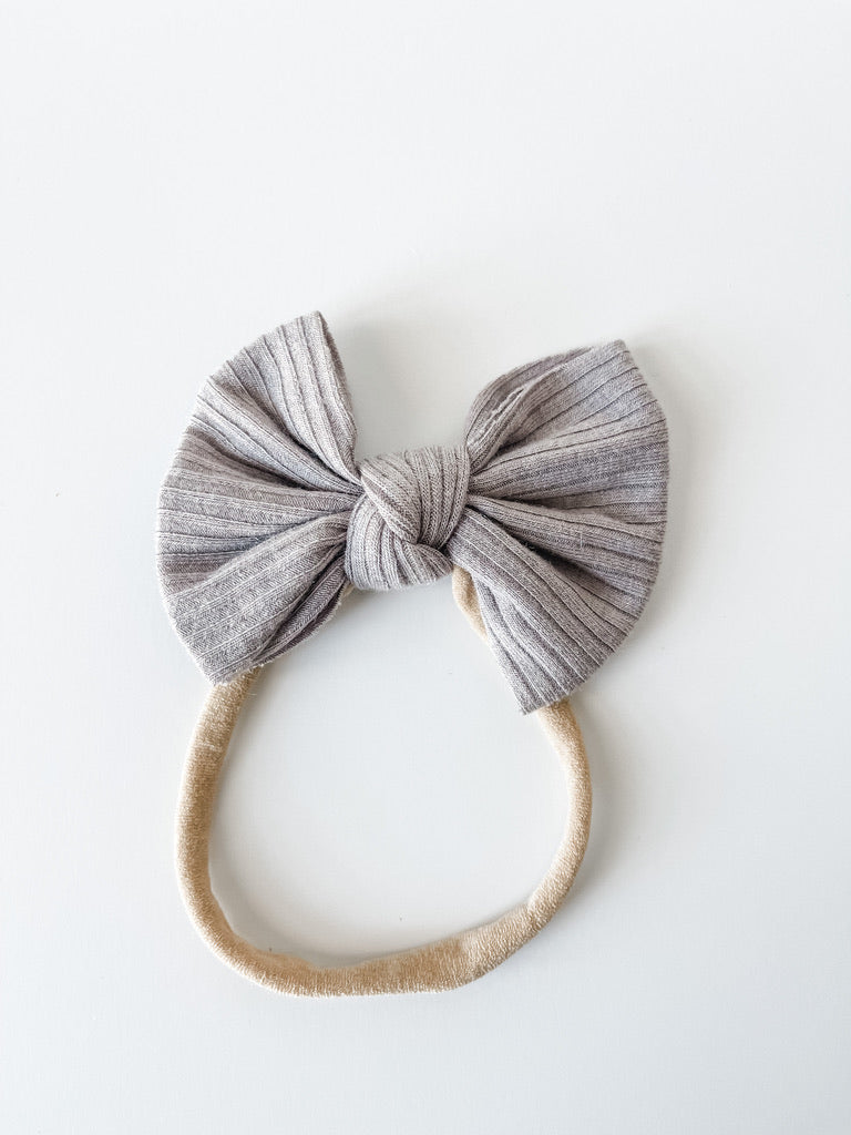 light gray "ribbed" bow on nylon StevieJs