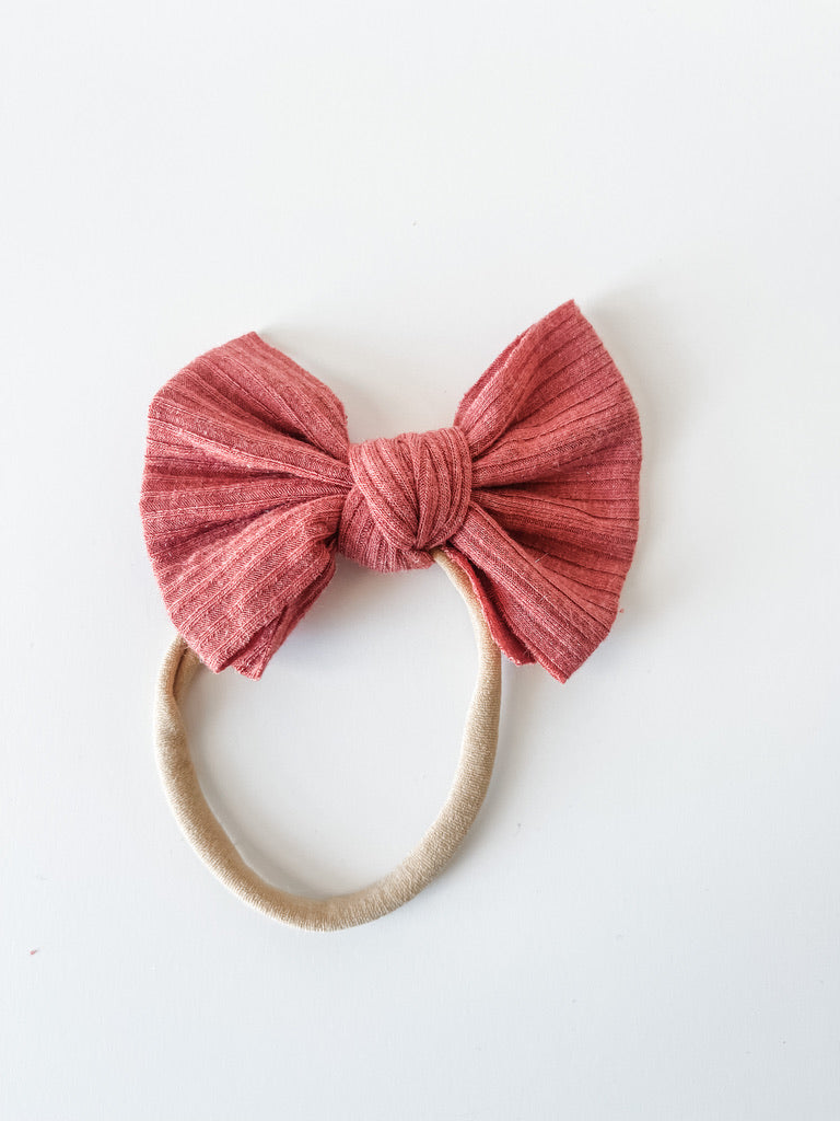 berry "ribbed" bow on nylon StevieJs