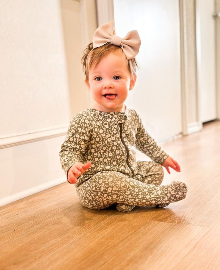 sand "janelle" collection  StevieJs Medium Bow on Nylon